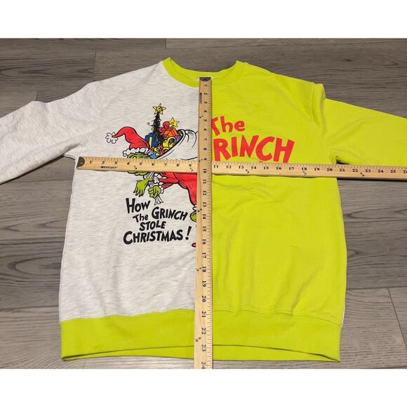 Dr. Seuss How The Grinch Stole Christmas Unique Size M Women's Sweatshirt - Picture 2 of 4